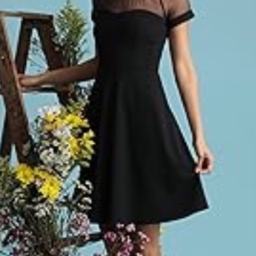 Dress - Picture 7 of 9